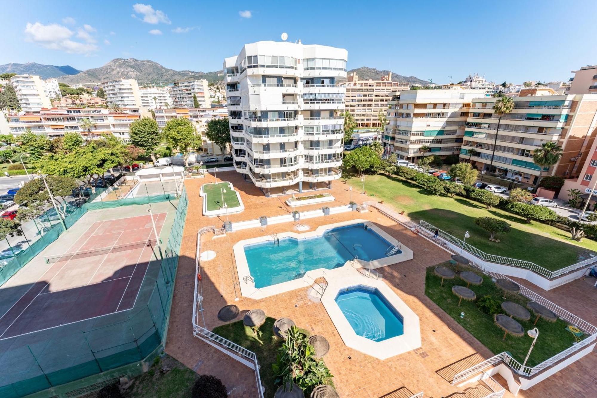 Apartament Tropico Carihuela View & Parking Torremolinos Zewnętrze zdjęcie